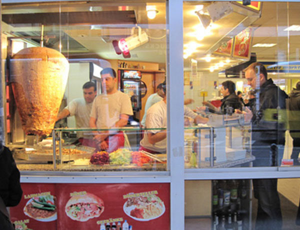 Cửa hàng bán bánh mì doner kebab