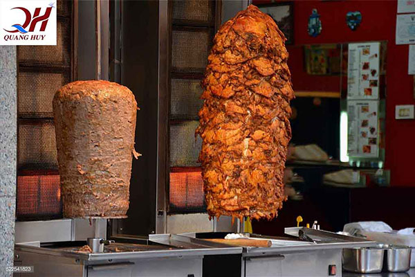 Sử dụng lò quay thịt nướng làm bánh mì cho cây thịt nướng thơm ngon hấp dẫn nhất Tìm hiểu về cấu tạo của lò quay thịt nướng làm bánh mì