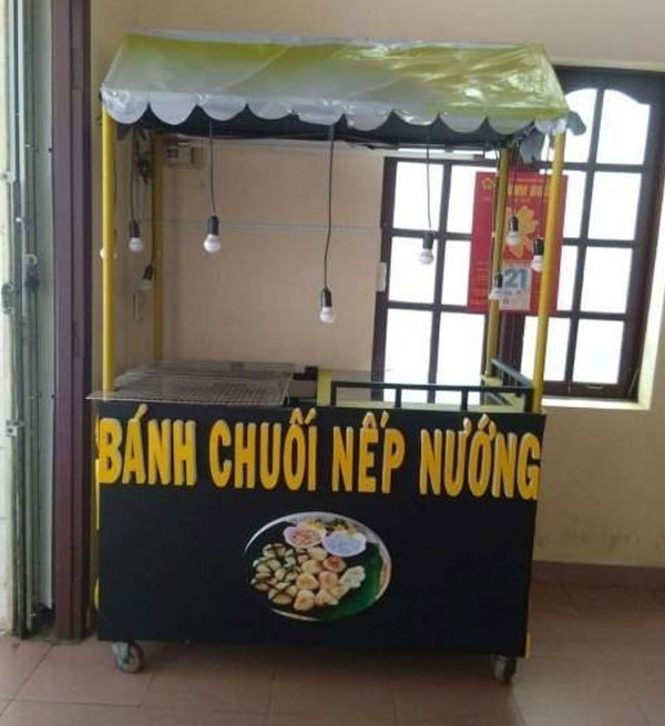 Xe đẩy bán bánh chuối chiên Quang Huy