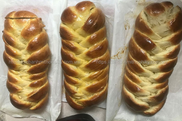 Tự làm bánh mì hoa cúc đơn giản
