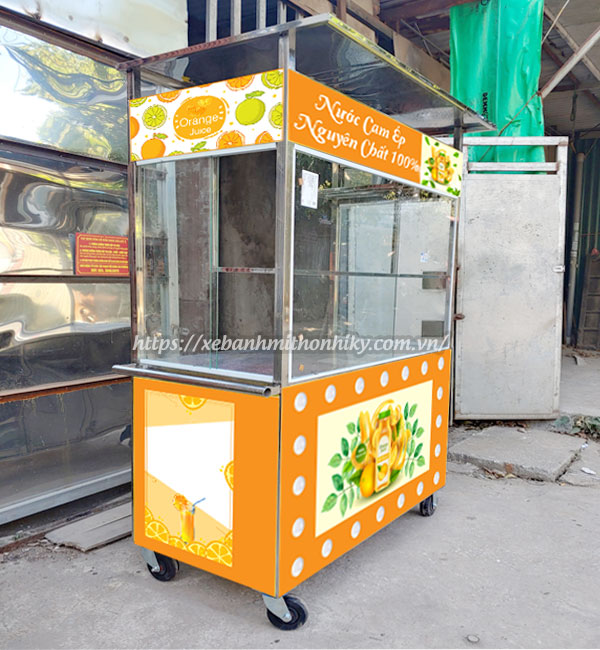 Mẫu xe đẩy bán nước cam Quang Huy sản xuất, đặt theo yêu cầu
