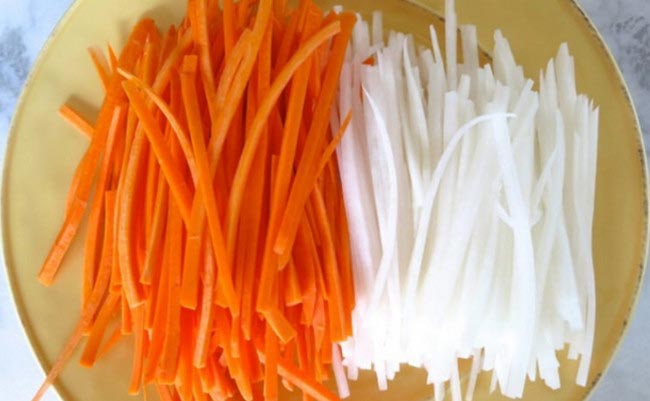 Bào sợi cà rốt và củ cải 