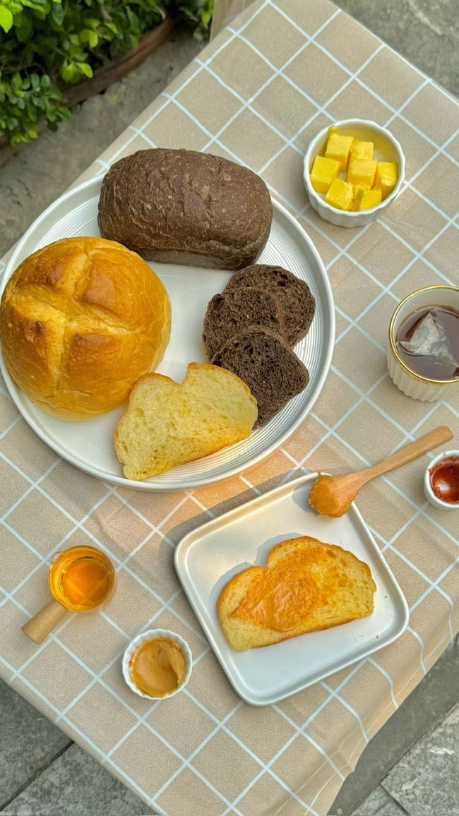 Bánh mì đen Changi là "cực phẩm" không hề kén người ăn
