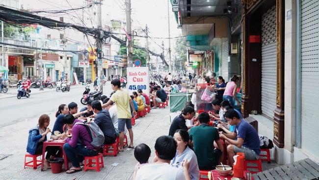 Bán đồ ăn sáng vỉa hè