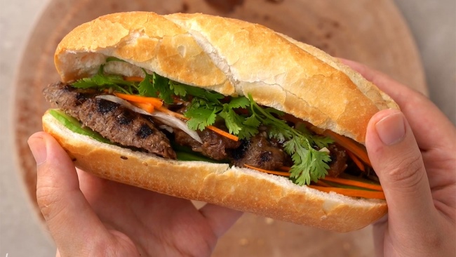 Bán bánh mì có lời không? 