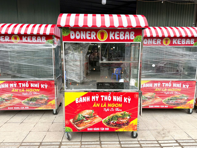 Trang trí tủ bánh mì đẹp, hút khách